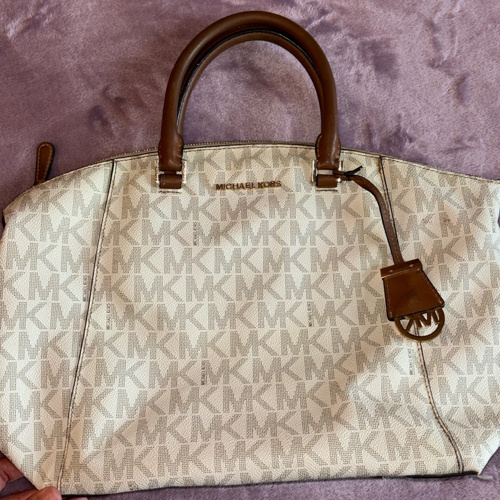 Michael Kors purse